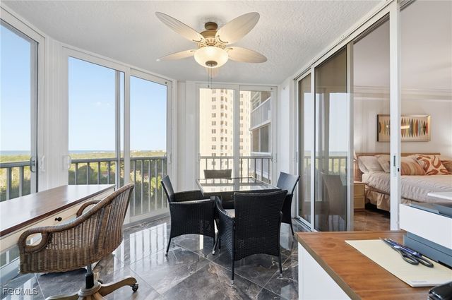 6585 Nicholas BLVD 703, Naples, FL 34108