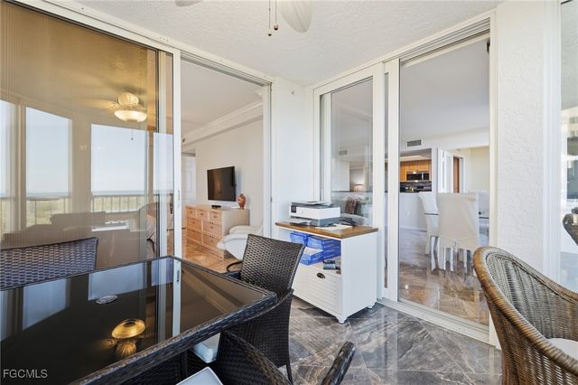 6585 Nicholas BLVD 703, Naples, FL 34108