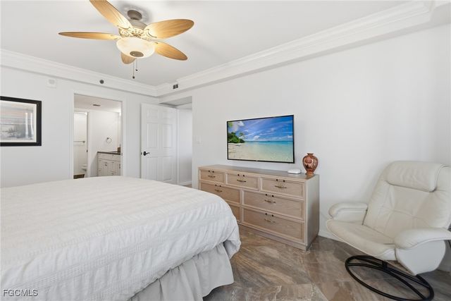 6585 Nicholas BLVD 703, Naples, FL 34108