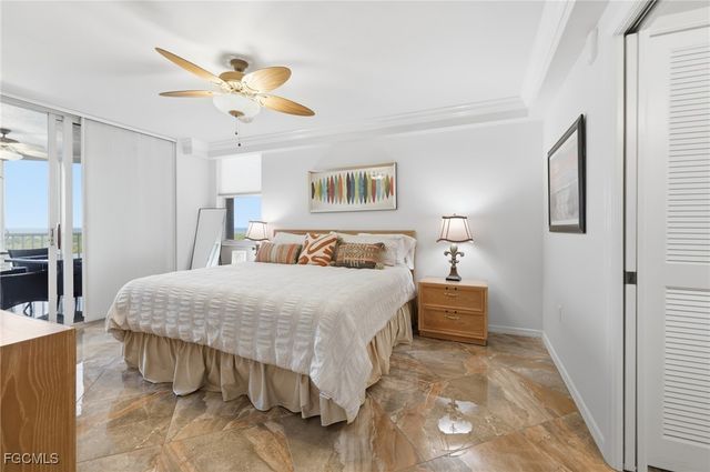 6585 Nicholas BLVD 703, Naples, FL 34108