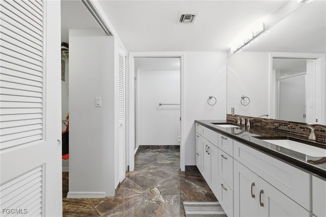 6585 Nicholas BLVD 703, Naples, FL 34108