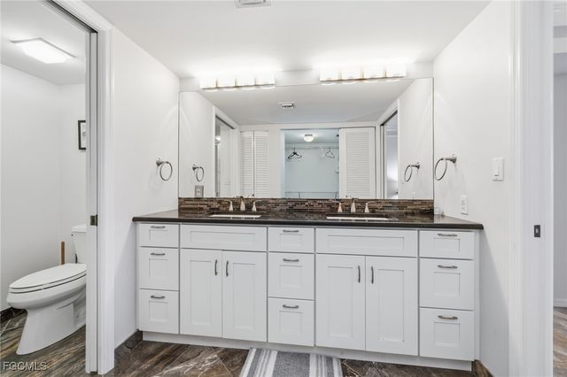 6585 Nicholas BLVD 703, Naples, FL 34108