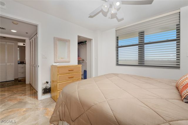 6585 Nicholas BLVD 703, Naples, FL 34108