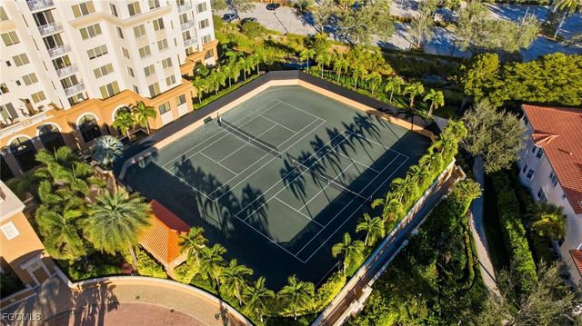 6585 Nicholas BLVD 703, Naples, FL 34108