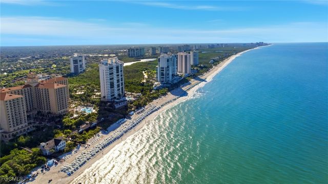 6585 Nicholas BLVD 703, Naples, FL 34108