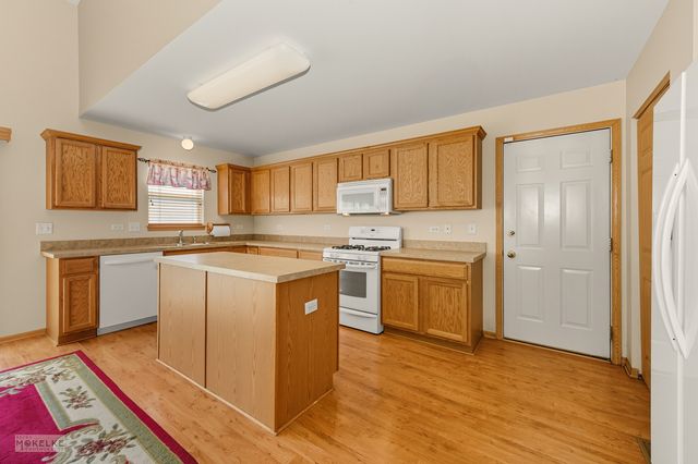 2804 Turnberry Drive, Ottawa, IL 61350