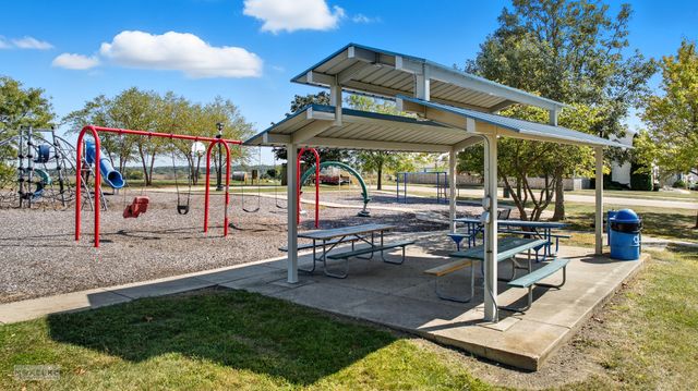 2804 Turnberry Drive, Ottawa, IL 61350