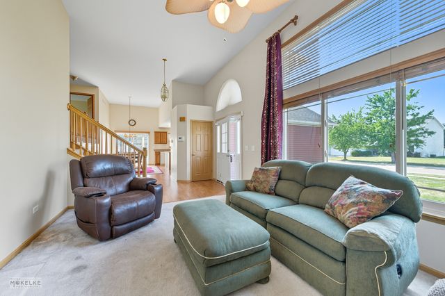 2804 Turnberry Drive, Ottawa, IL 61350