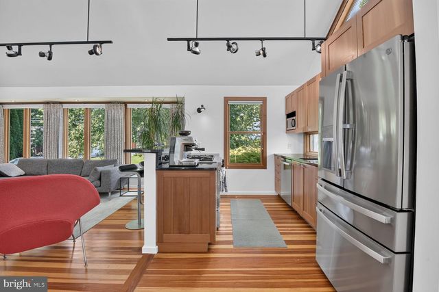 4544 FAIRFIELD DR, Bethesda, MD 20814