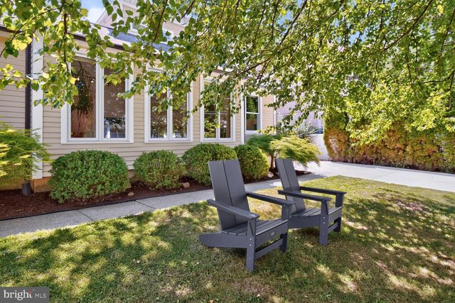 4544 FAIRFIELD DR, Bethesda, MD 20814