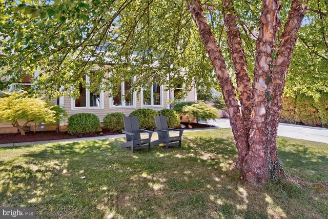4544 FAIRFIELD DR, Bethesda, MD 20814