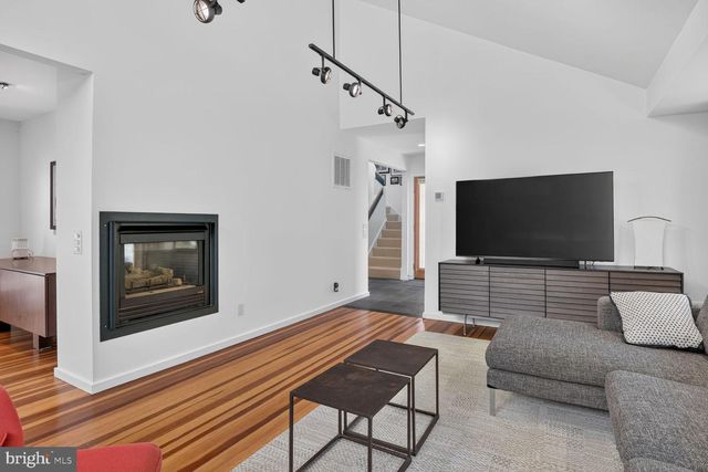 4544 FAIRFIELD DR, Bethesda, MD 20814