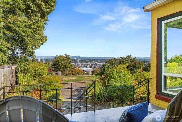 3006 36th Avenue SW, Seattle, WA 98126