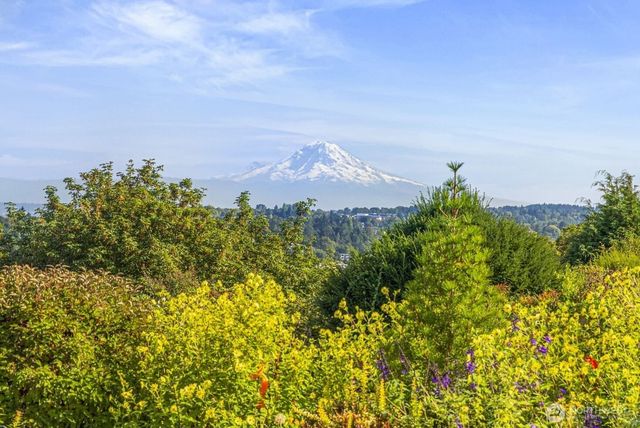 3006 36th Avenue SW, Seattle, WA 98126