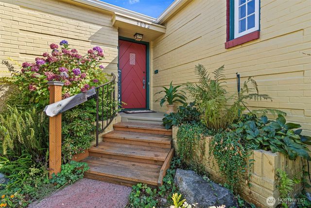 3006 36th Avenue SW, Seattle, WA 98126
