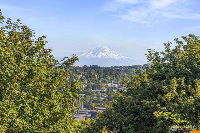 3006 36th Avenue SW, Seattle, WA 98126