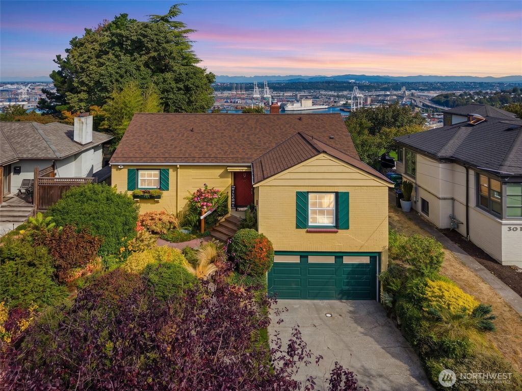 3006 36th Avenue SW, Seattle, WA 98126