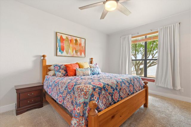 313 Lake Front Drive, Mabank, TX 75156