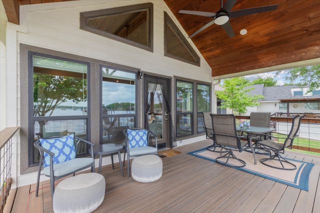 313 Lake Front Drive, Mabank, TX 75156