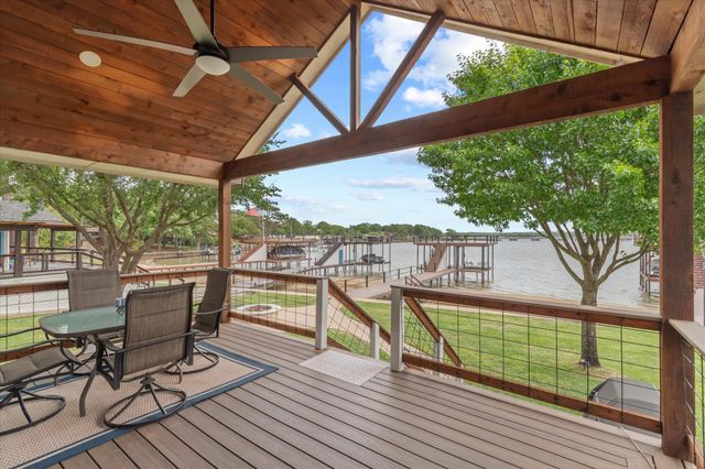 313 Lake Front Drive, Mabank, TX 75156