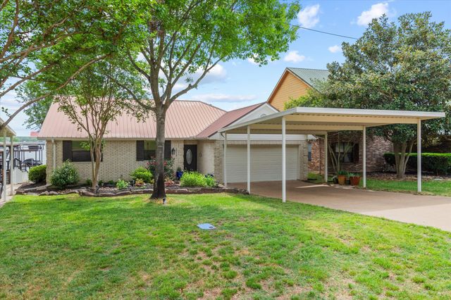 313 Lake Front Drive, Mabank, TX 75156