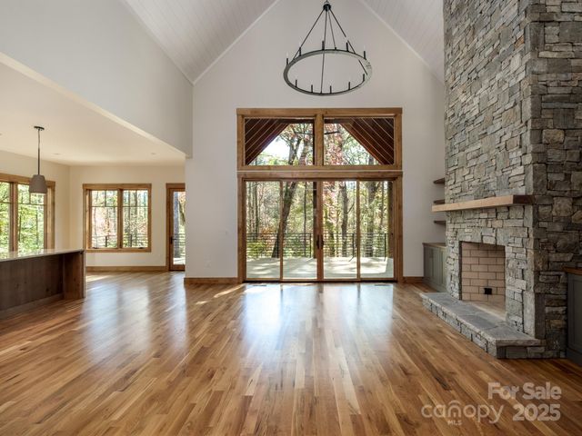 215 High Hemlock Trail, Brevard, NC 28712