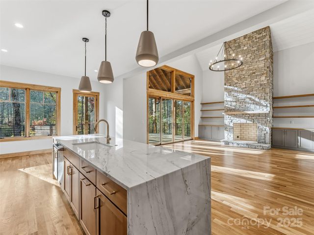 215 High Hemlock Trail, Brevard, NC 28712