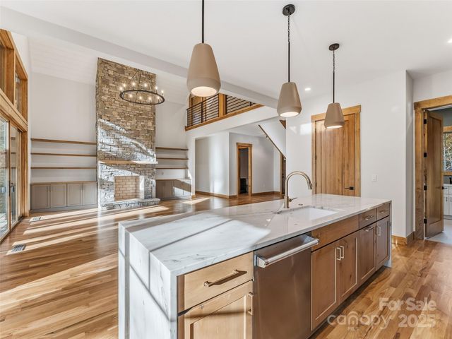 215 High Hemlock Trail, Brevard, NC 28712