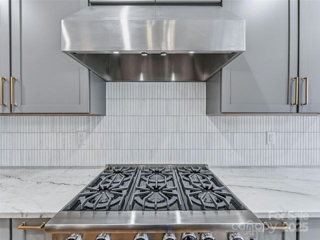 215 High Hemlock Trail, Brevard, NC 28712