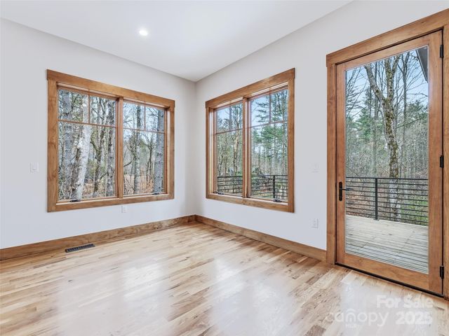 215 High Hemlock Trail, Brevard, NC 28712