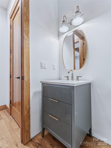 215 High Hemlock Trail, Brevard, NC 28712