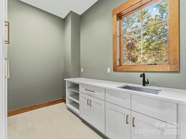 215 High Hemlock Trail, Brevard, NC 28712