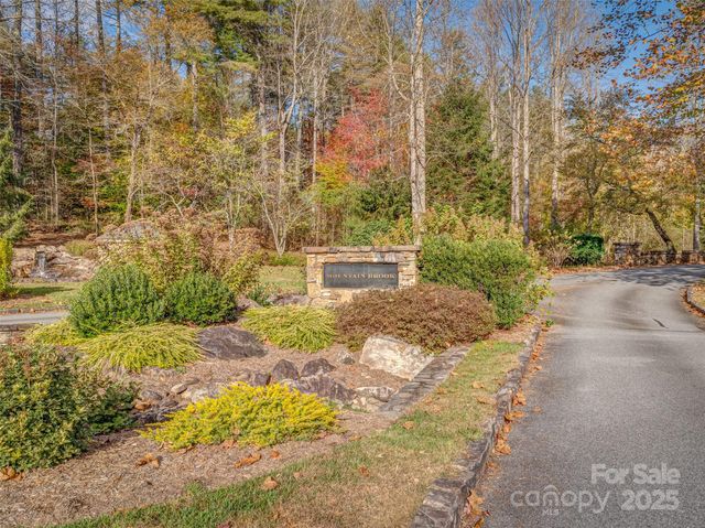 215 High Hemlock Trail, Brevard, NC 28712
