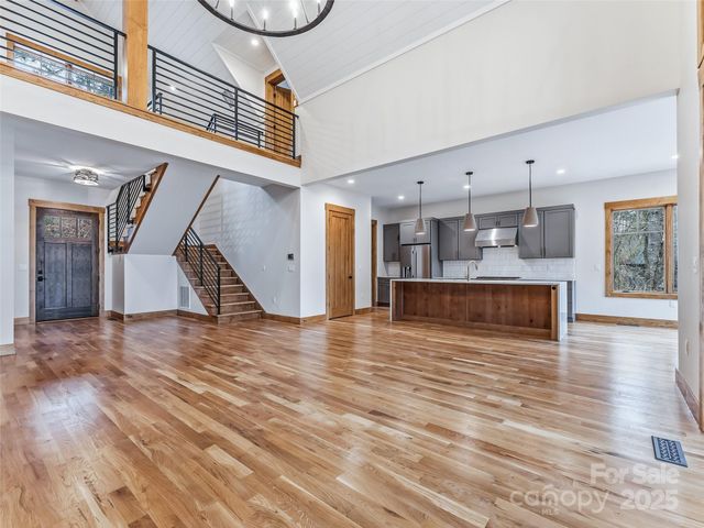 215 High Hemlock Trail, Brevard, NC 28712