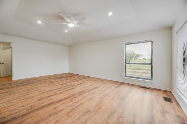 2720 E Seeton Road, Grand Prairie, TX 75054