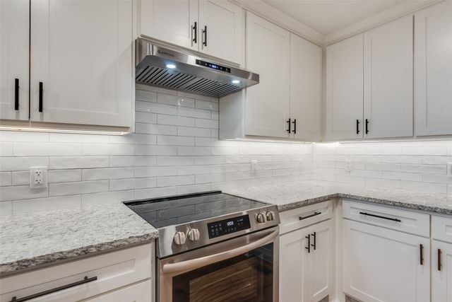 2720 E Seeton Road, Grand Prairie, TX 75054