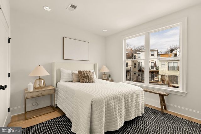 25 T ST NW, Washington, DC 20001