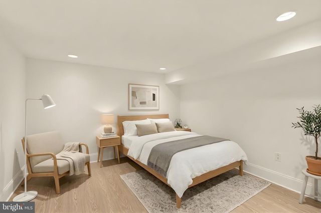 25 T ST NW, Washington, DC 20001