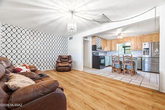 2222 E 21st Street, Tucson, AZ 85719