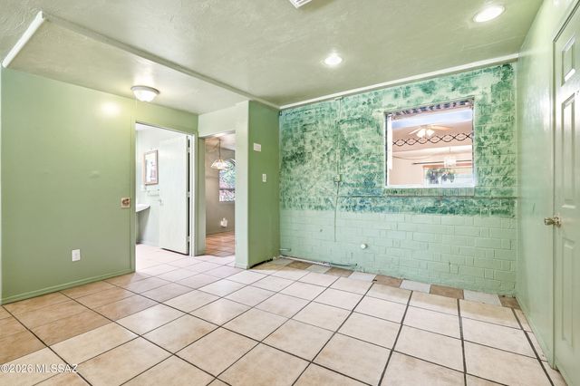 2222 E 21st Street, Tucson, AZ 85719