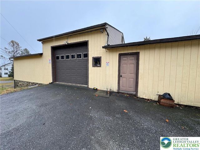 2552 Spring Street, North Whitehall Twp, PA 18037