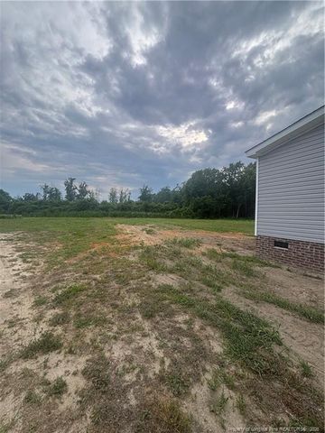 9658 S Chicken Road, Fairmont, NC 28340