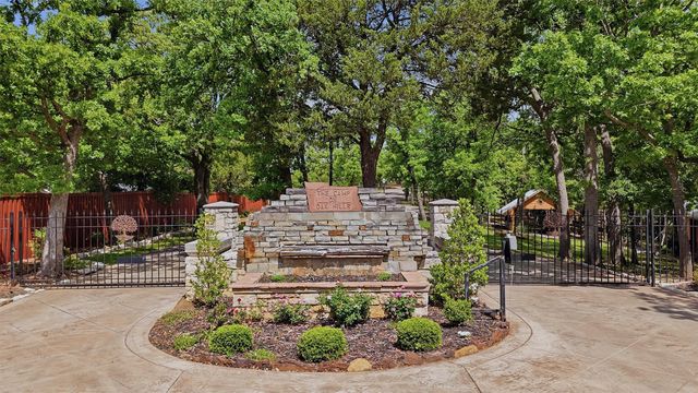 424 Oak Hills, Pottsboro, TX 75076
