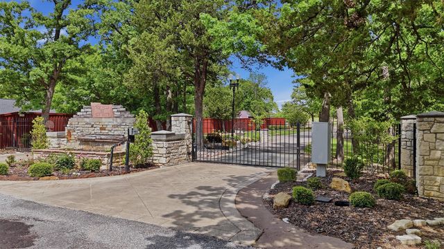 424 Oak Hills, Pottsboro, TX 75076
