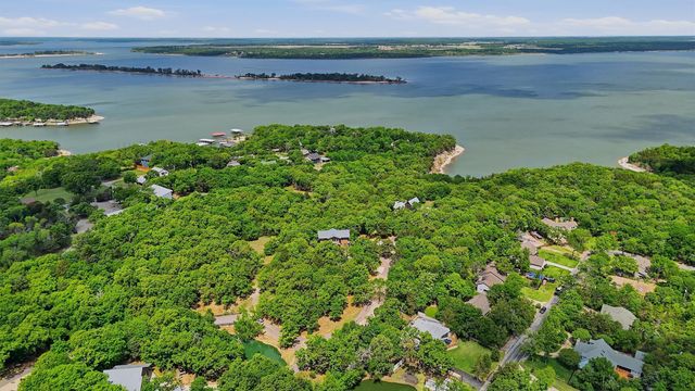 424 Oak Hills, Pottsboro, TX 75076