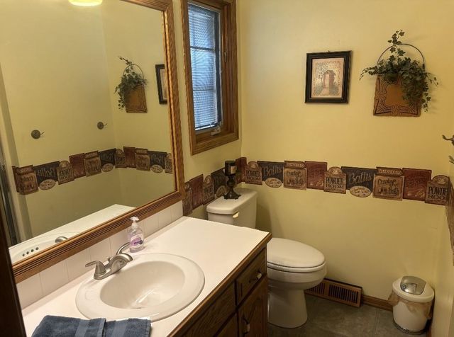 1233 E Republic Ave, Salina, KS 67401