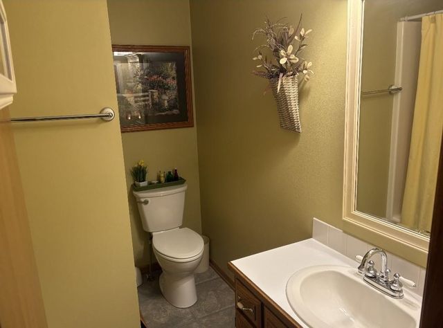 1233 E Republic Ave, Salina, KS 67401