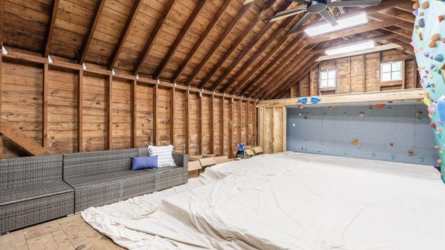 301 Clouse Lane, Granville, OH 43023