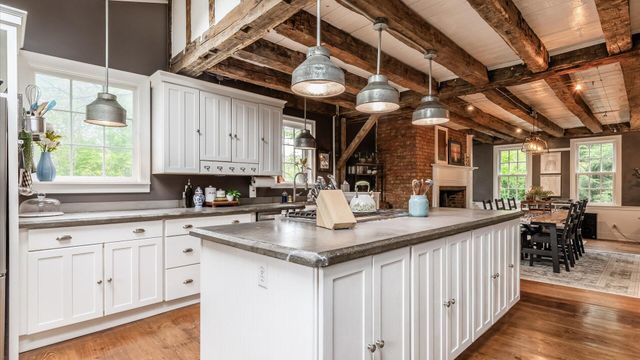 301 Clouse Lane, Granville, OH 43023