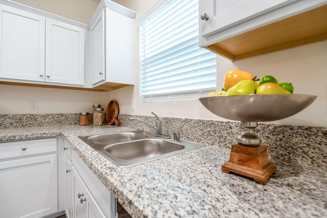 4132-4136 E Kaweah, Visalia, CA 93292